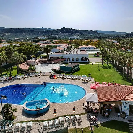 Villaggio Arcobaleno ヴィエステ